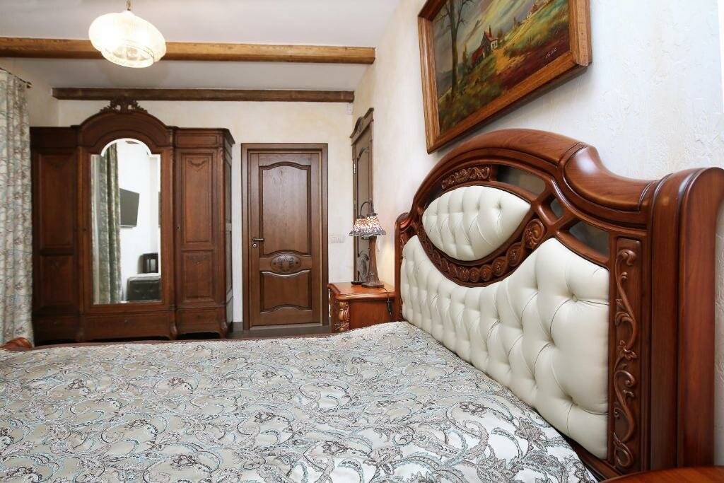 Комната делюкс с 1 двуспальной кроватью и ванной